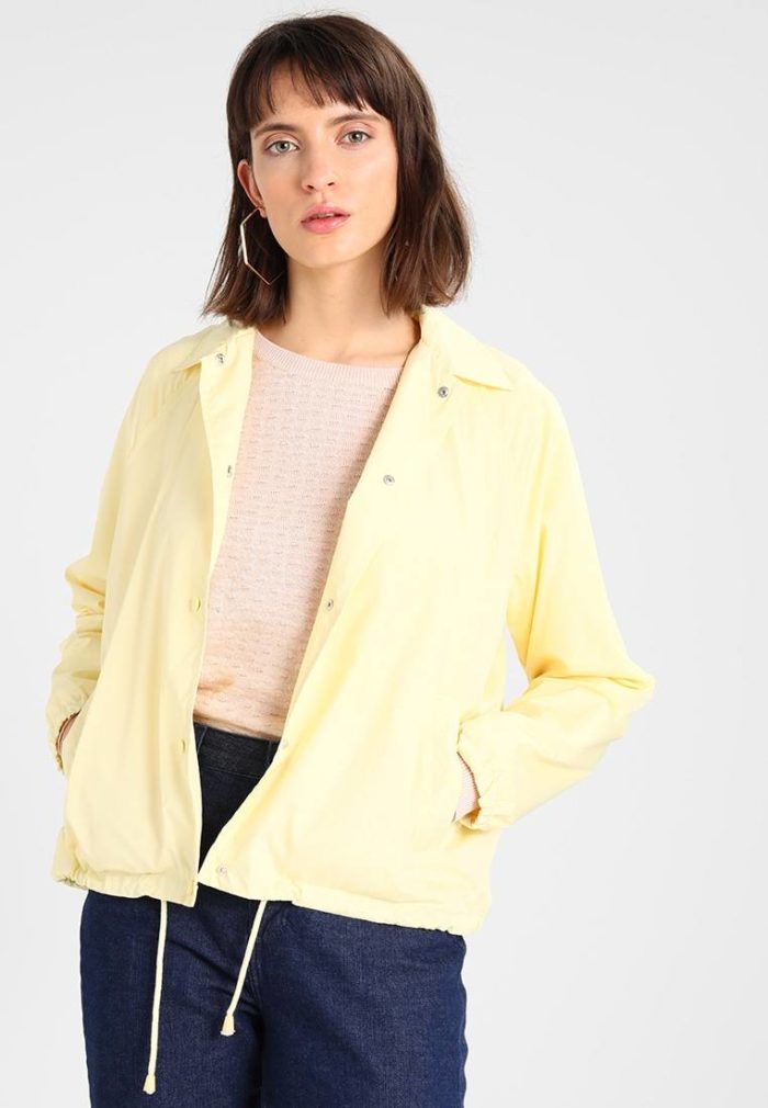 Куртка женская желтая