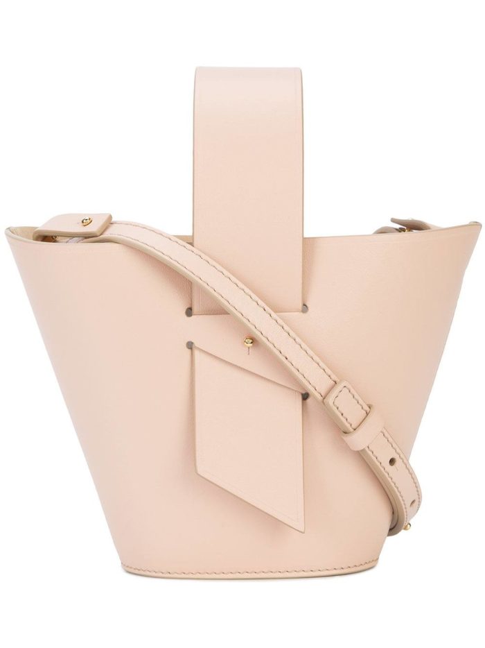 розовая сумка на ремешке весна лето